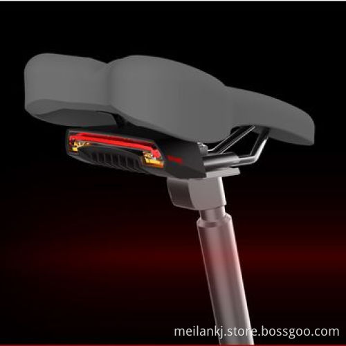 Remote control laser rear light, yellow light flashes indication of the rear bike turn right/left